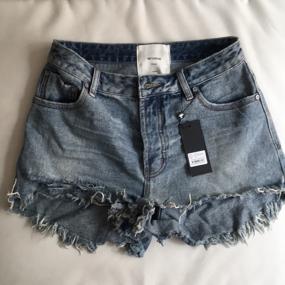 ❌SOLD❌One teaspoon Storm shorts